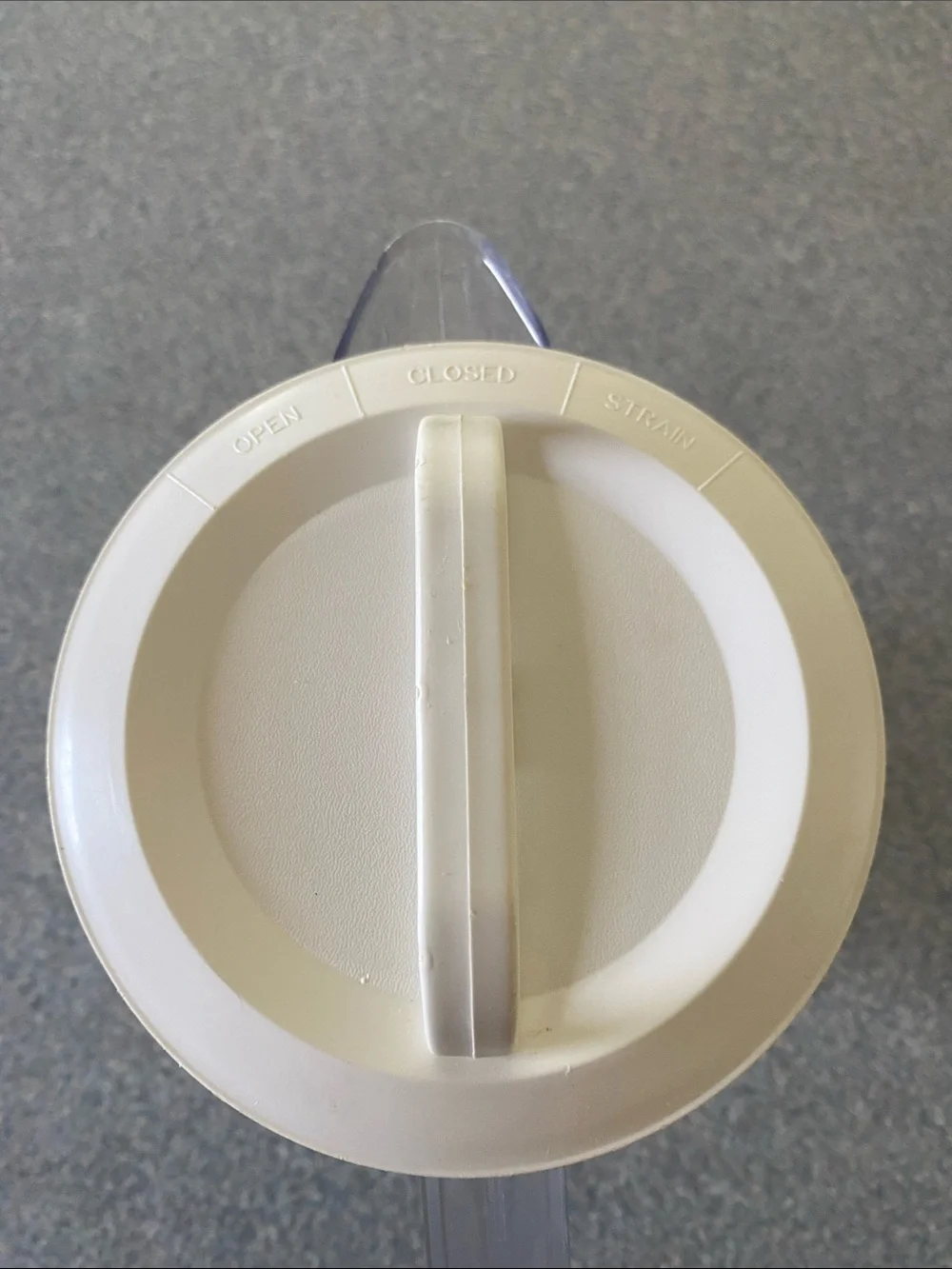 Pampered Chef Clear Plastic Pitcher with a White Infuser - Home Kitchen